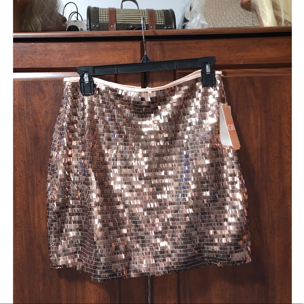 BNWT Rose gold sequin Gianni Bini skirt sz. M